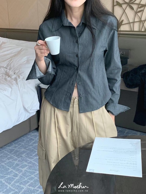 彈性顯腰身排釦素色襯衫